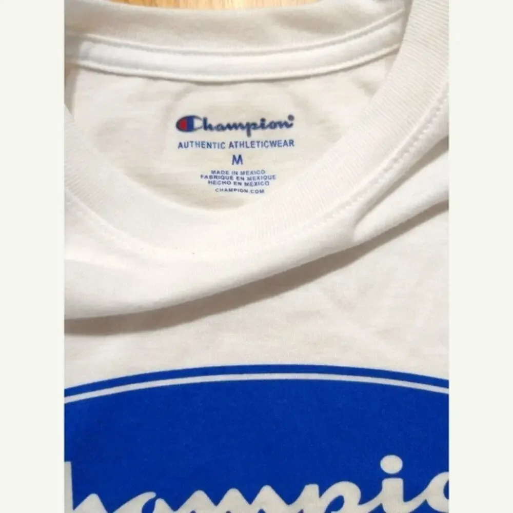 Champion Boys T-Shirt Size Medium (M) White Crew Neck Short Sleeve Blue Logo